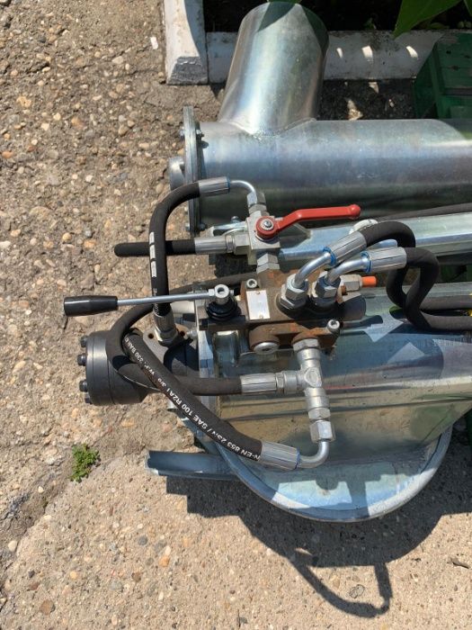 Snec hidraulic pentru remorca