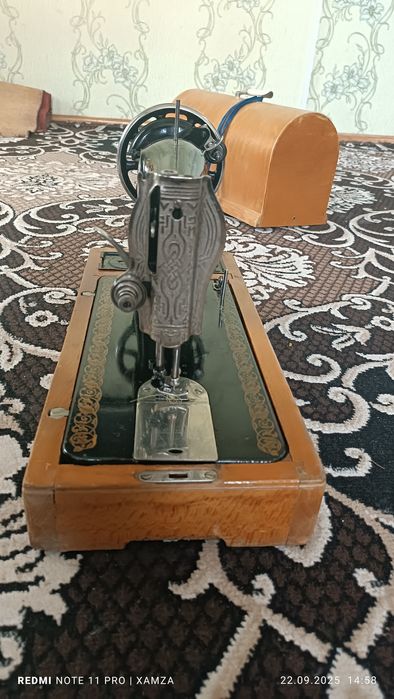 Швейная машина (Антиквариат)