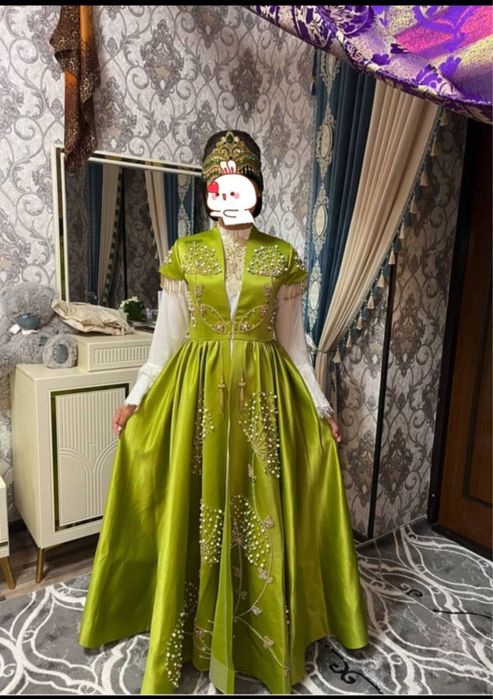 Ансанбил,сари,тиллакош