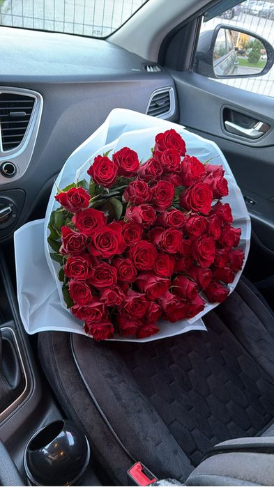 Продам свежий букет 51 роза