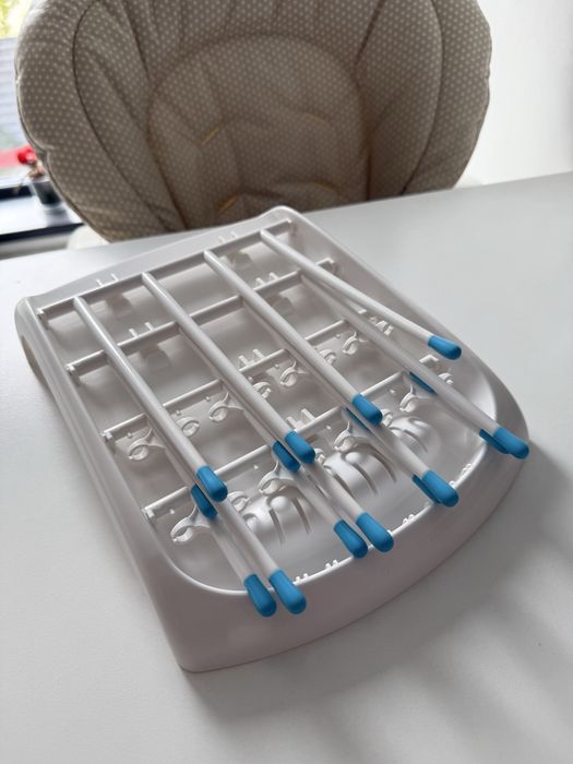 Uscator biberoane si tetine bebe, Munchkin