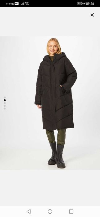 Vand geaca iarna lunga ELVINE neagra masura S noua, cu eticheta.