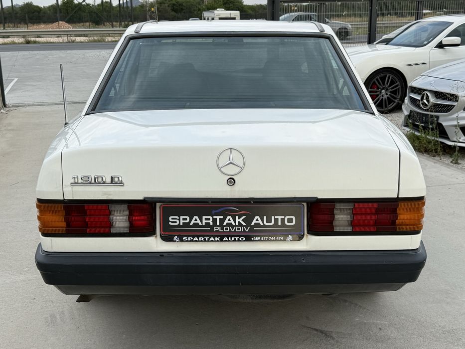 Mercedes-Benz 190 2.0D* 1985г* БЕЗ РЪЖДИ* ТЯСНАТА ЛАЙСНА*