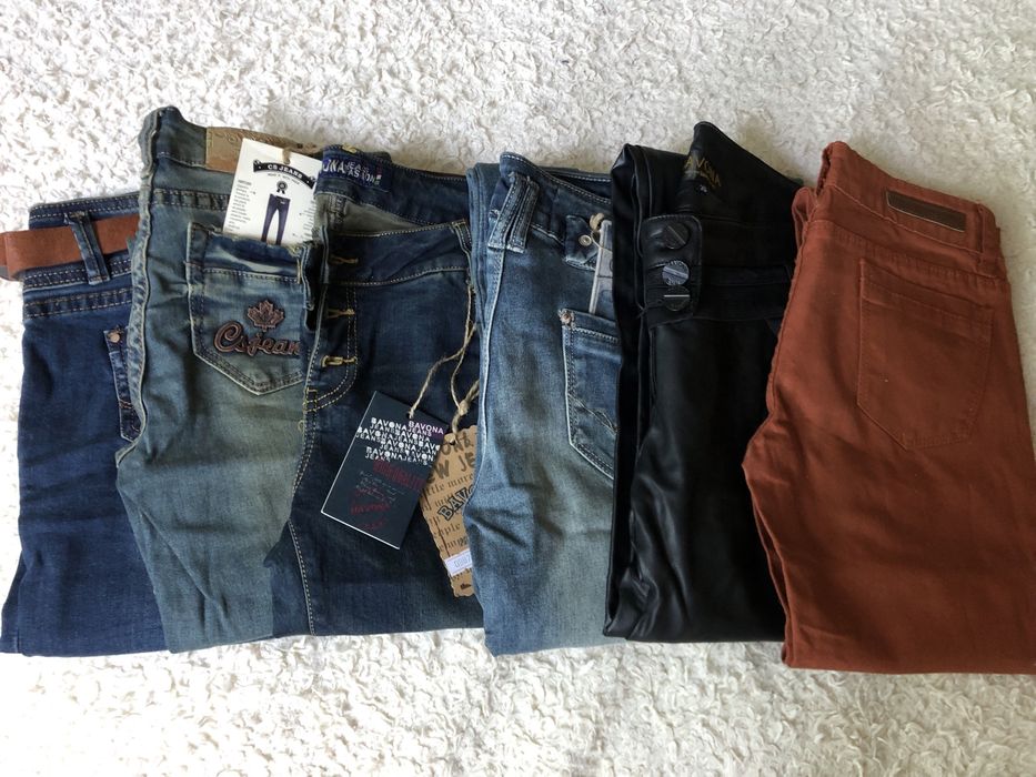Женские джинсы.