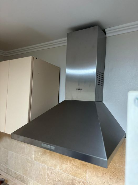 Hota Bosch impecabila estetic si tehnic utilizata putin