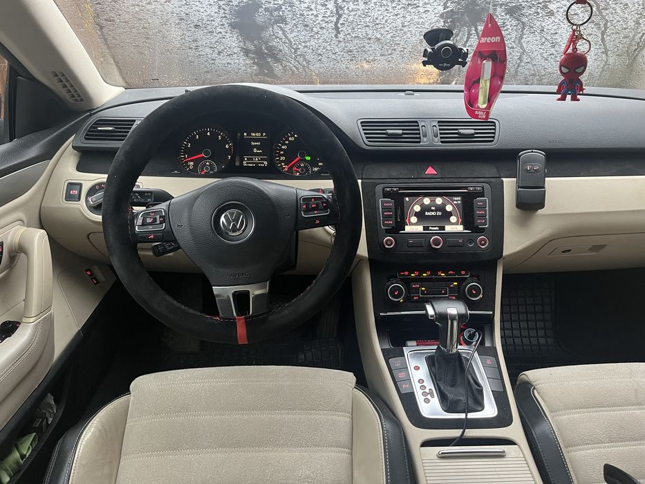Volkswagen passat cc .6500 euro