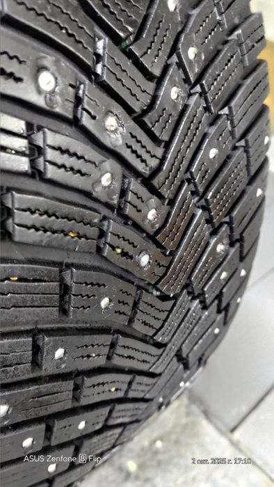 Continental IceContact 3 285/60 R18