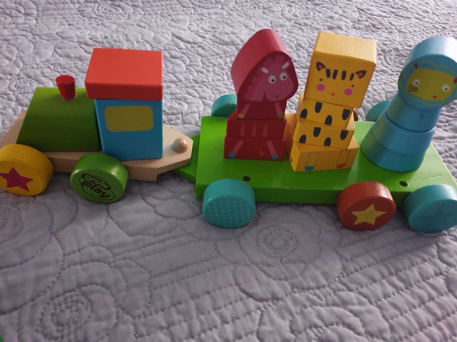 Tren lemn interactiv