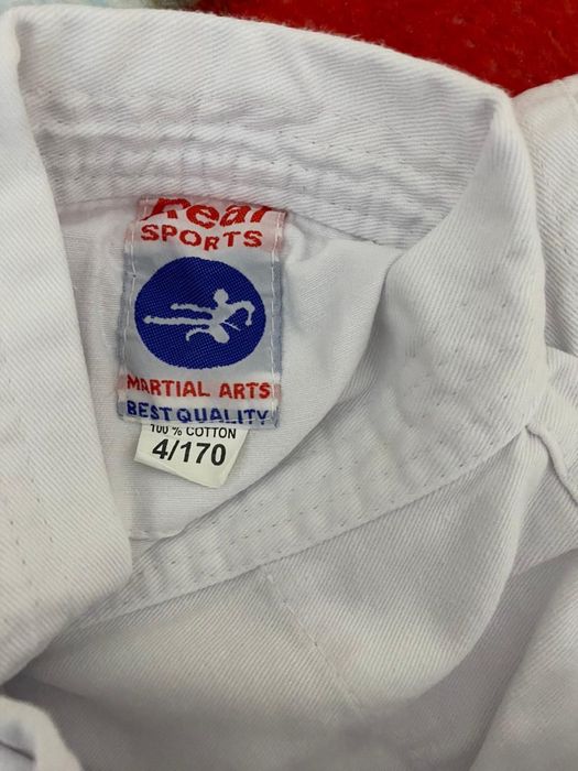 Спортивный костюм для каратэ