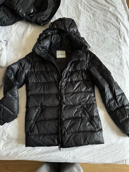 Пуховик Moncler черный