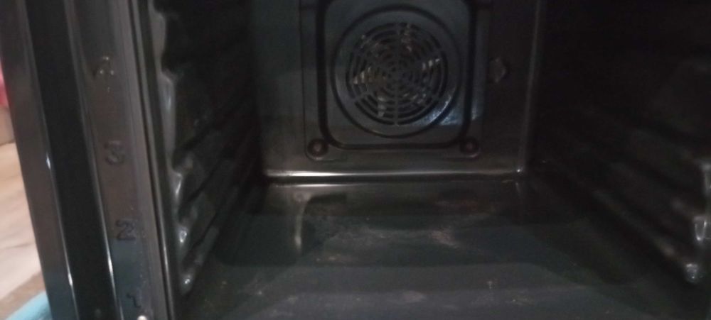 Продавам фурна за вграждане и плот за вграждане Hansa.