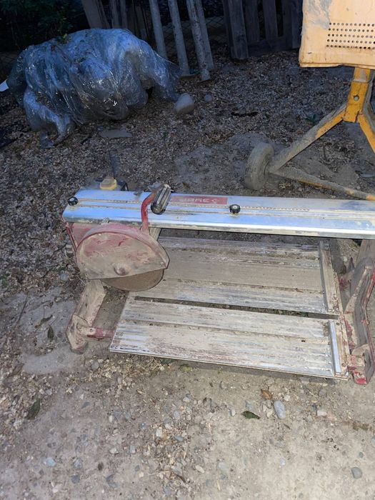 Плиткорез Зубр   .