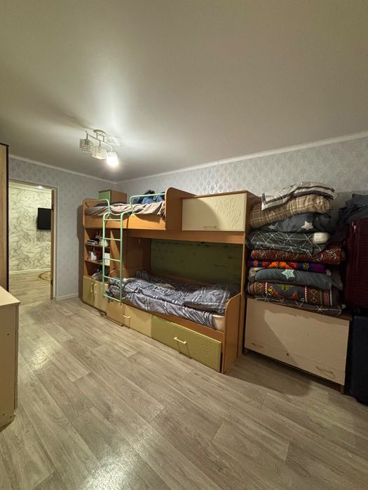 Продаётся 2 комн Пединститут 67м
