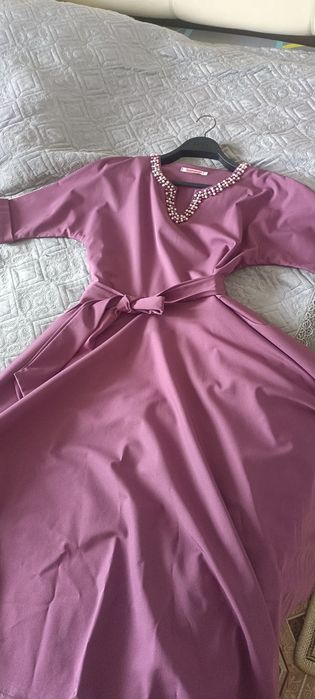 Платье нарядное красивое, новое