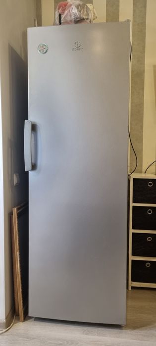 Продам Морозильную камеру Imdesit NoFrost