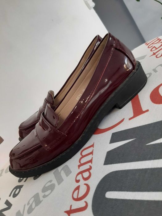 Pantofi eleganti/sport