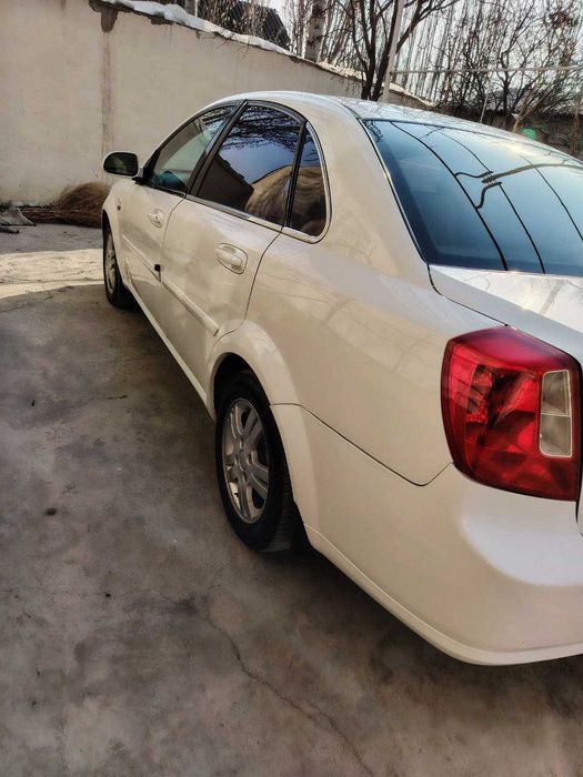 Lasetti sotiladi yili 2012