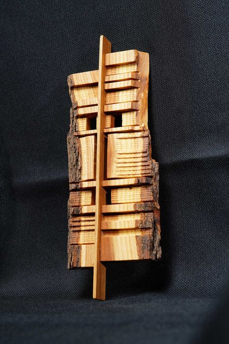 Стенна пластика маска