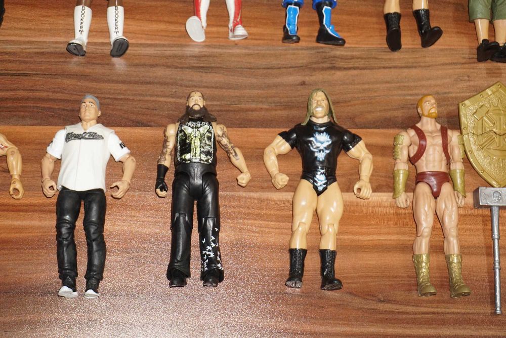 WWE Голям Лот От 25 Кеч Фигури/5бр Кеч Колани/Кеч Рингове/Кеч Сцена