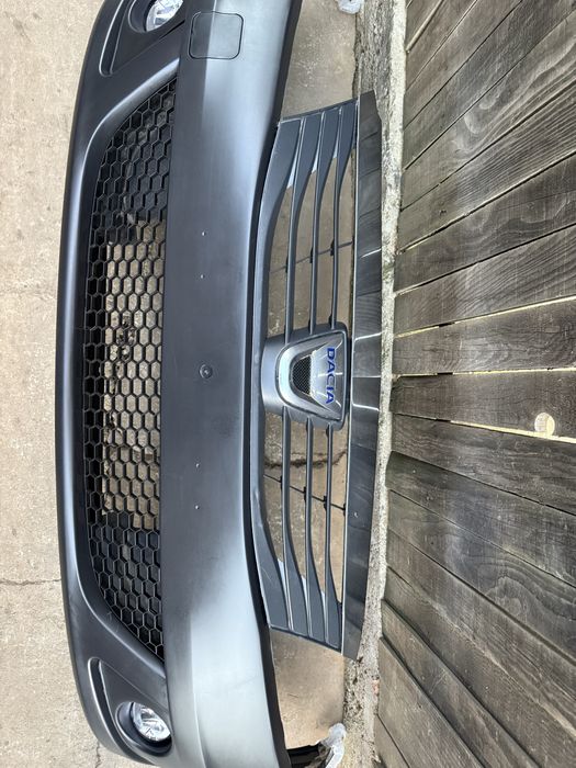 Vand bara fata completa noua Dacia logan facelift 2008/2012