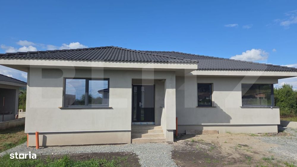 Casa de vanzare – Zona Aerodrom Bistrita | Proiect modern, semifinis