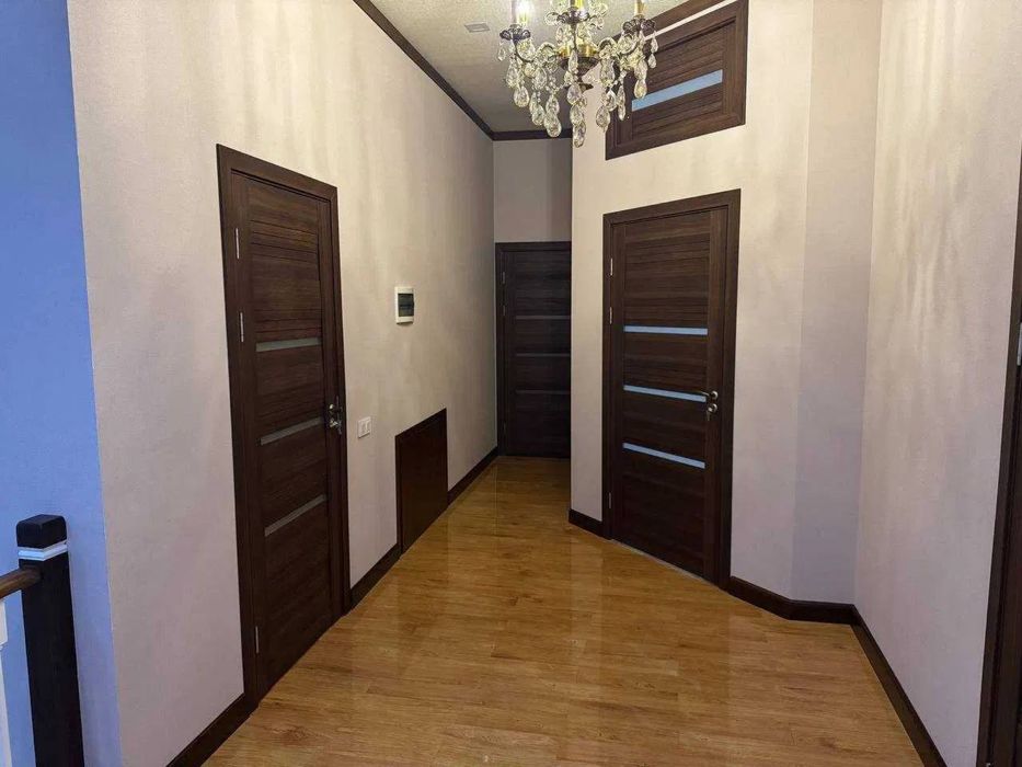 Сдается  Шикарный коттедж рядом с Итальянским посольством ( н1028 )