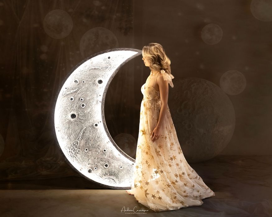 Lampa Luna/semiluna ,piesa de decor unica