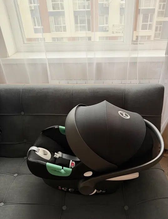 Продам авто люльку Cybex  Aton S2 I-size 0+