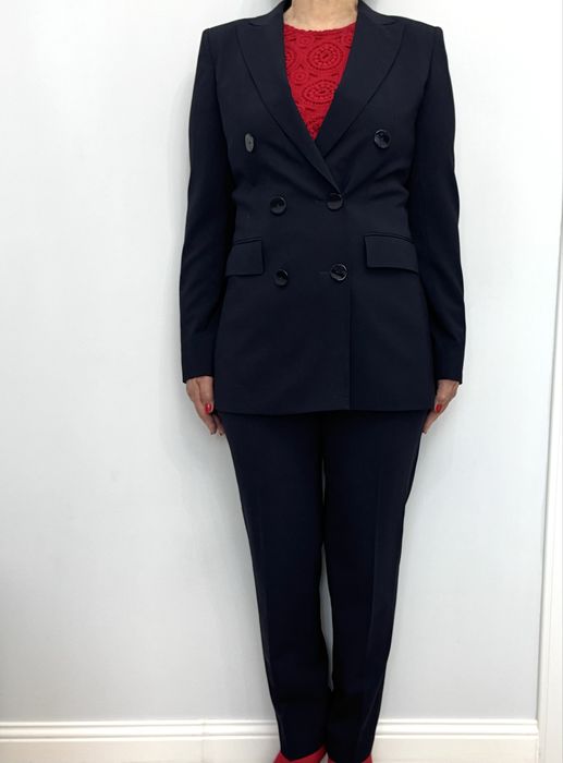 Женский брючный костюм