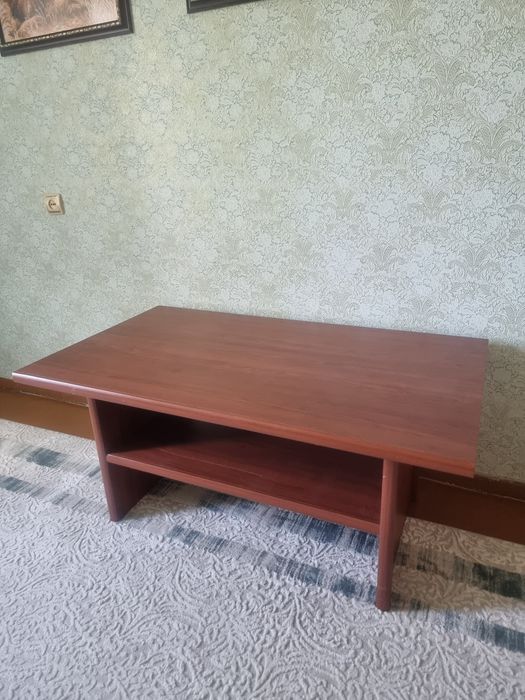 Продам журнальный столик