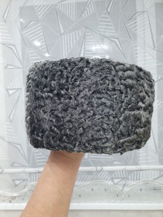 Каракулевая шапка