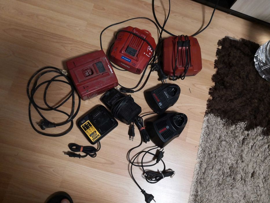 Зарядни и батерии за акумулаторни машини