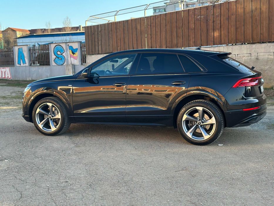 Audi Q8 Mild-Hibrid 3.0 D*S-line*Quattro*af.2020*Bang&Olufsen*Matrix !