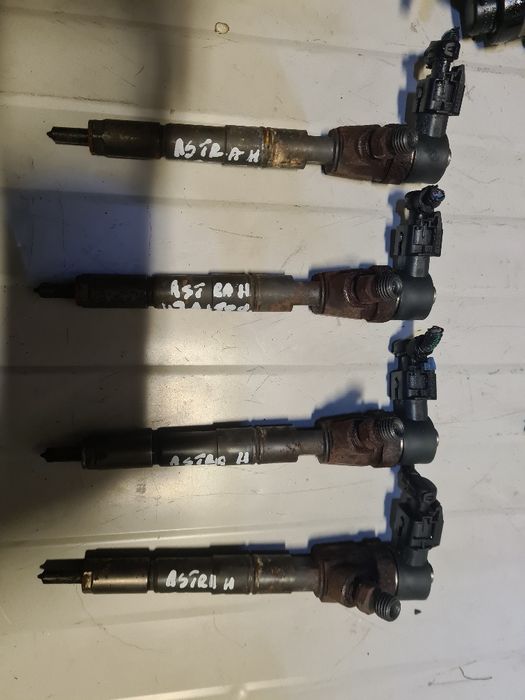 Injectoare,pompă inalta,vacuum opel astra h, zafira b, 1 9cdti,150 cp