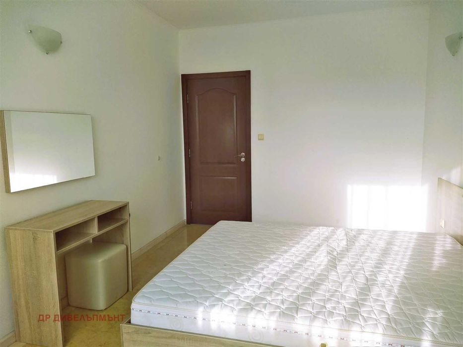 Продава се Двустаен апартамент в Несебър - 76 кв.м за 1000 €/кв.м - Снимка #9