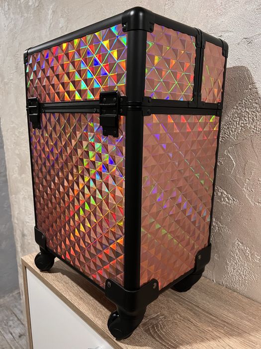 Куфар за грим на колелца