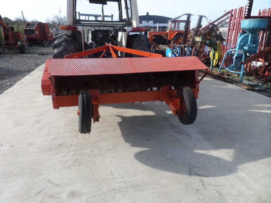 Tocator de resturi vegetale