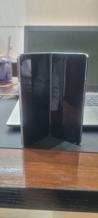 Продам в идеальном состоянии. С коробкой.Samsung galaxy z fold 4 5g
12