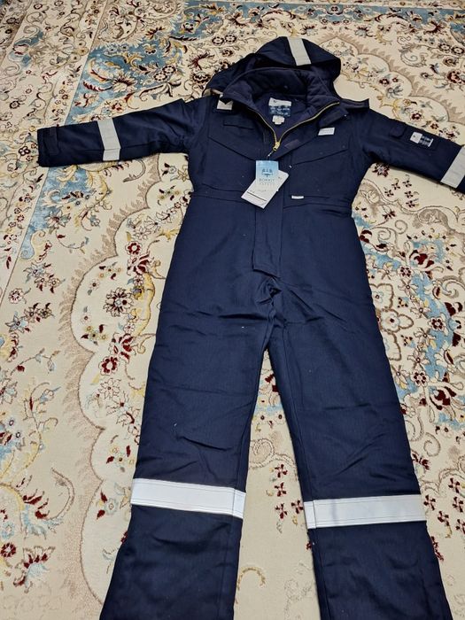 Курткалар,  комбинезондар сатылады