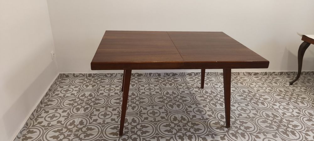 Подарявам разтегателна маса