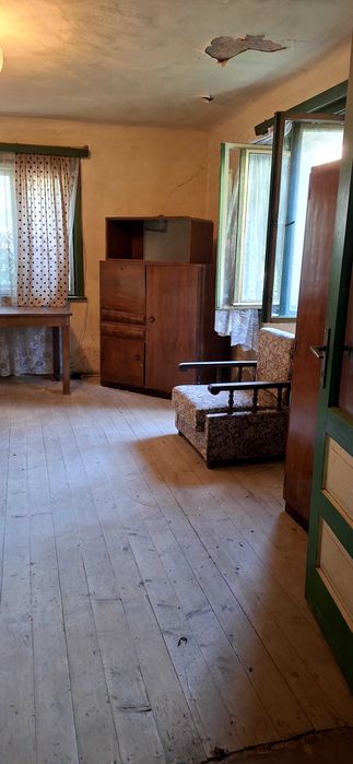 Teren cu casa de vânzare