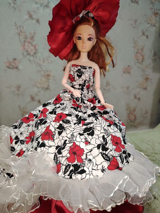 Кукла-шкатулка со съёмной куклой