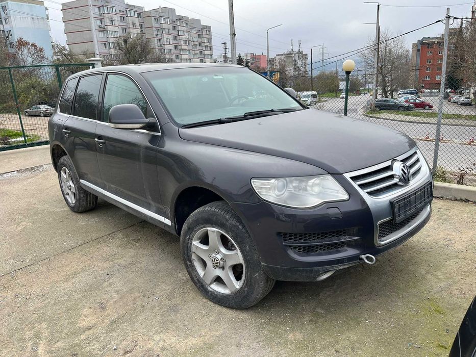 Volkswagen Touareg 2007 г., 2.5 TDI R5, фейслифт 174 к. с