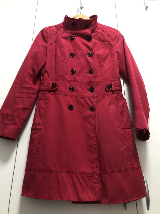 Тренч в малиново червено