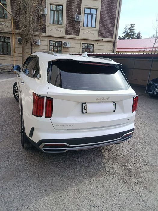 Киа Соренто                Год 2023