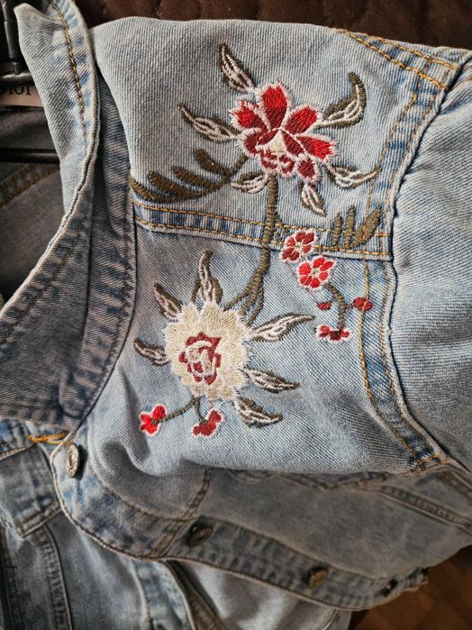 Дамско дънково яке