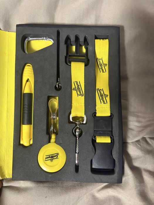 Set promoțional San Miguel – Kit accesorii festival / outdoor (Nou, colecție