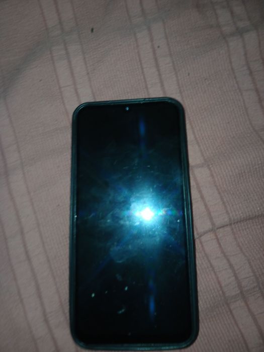 Samsung a 24 sotiladi xalati yaxahi iahlab turibdi