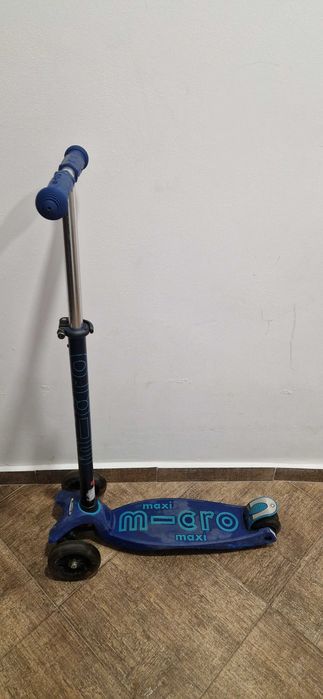 Детска тротинетка Micro Maxi Deluxe led