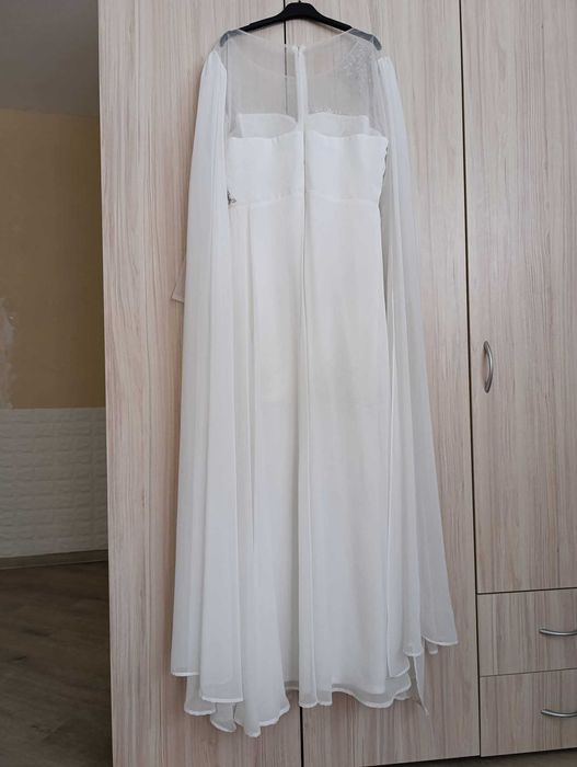 Официална рокличка за специални поводи